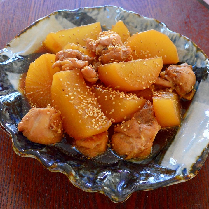 炊飯器で中までとろとろ♪ご飯に合う☆鶏大根